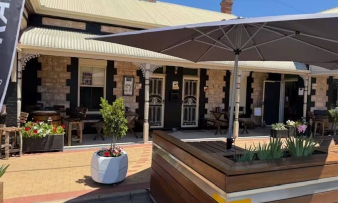 Jervois Bed & Breakfast | Revival Retreat