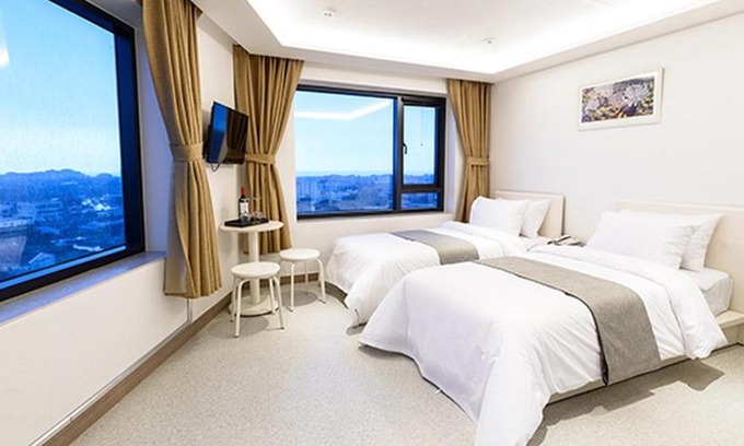 Pyoseon Hotel | Rezion Hotel