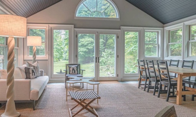 Rhinebeck Cottage | Rhinebeck Perfection - One Level w/2 Living Areas