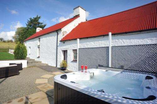 Llanybydder House | Rhiwson Uchaf Lampeter