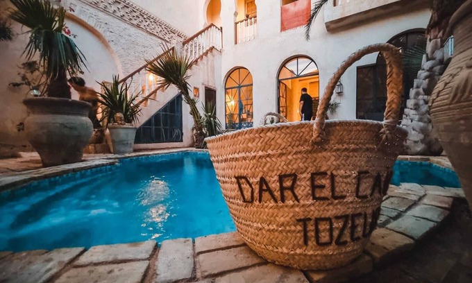 Tozeur House | Riad Dar El Caid. Palais Siecle XIVAt the heart of the city