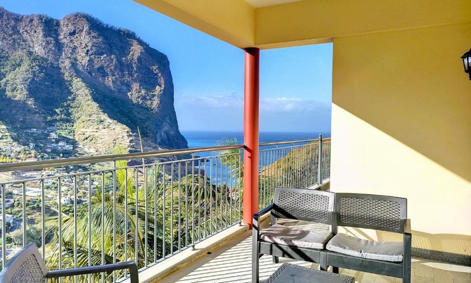 Porto da Cruz House | Ricardo`s Village