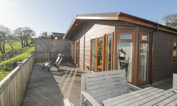 Graddon Cross Cottage | RIDGE'S RETREAT (NO 7 KIGBEARE LODGES), with pool in Sourton Down