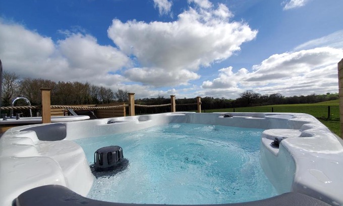 Wincanton House | Riding Gate Lodge