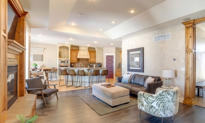 Rigby House | Rigby Gem | Hot Tub ◉ Theater ◉ Game Room ◉ Grill