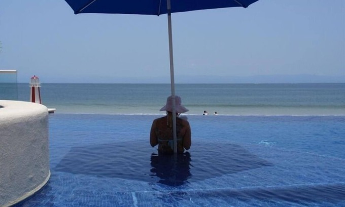 Emiliano Zapata Condo | Right on the beach in Punta De Mita