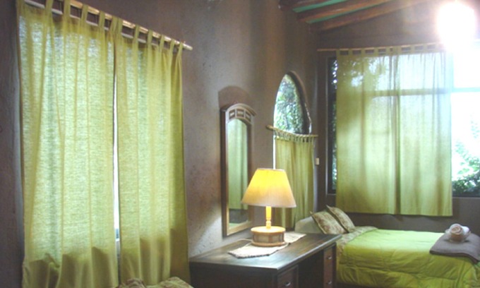 Lumbisi Bed & Breakfast | Rio San Pedro B&B