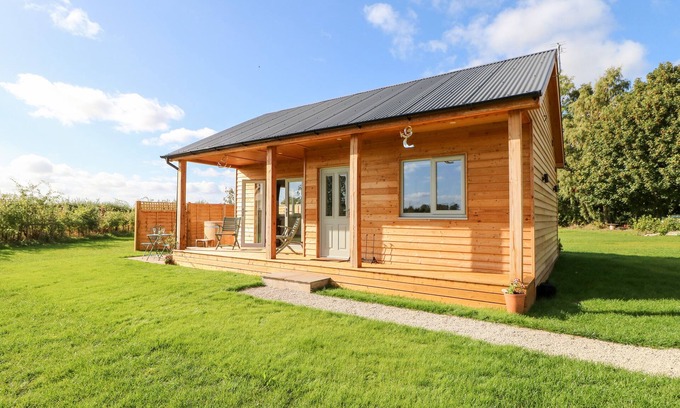 North York Moors National Park Cottage | RISING SUN, romantic, character holiday cottage in Kirkbymoorside