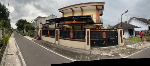 Kepanjen House | risky syariah