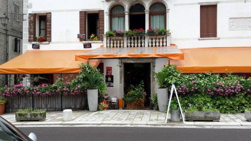 Valstagna Hotel | Ristorante Pizzeria al Mondo