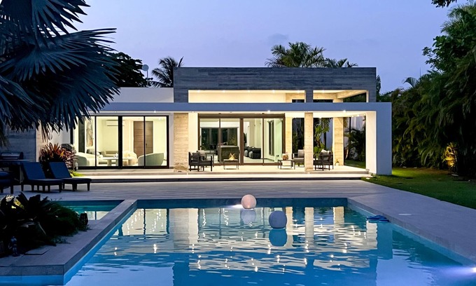 Los Paseos de Dorado House | Ritz Carlton-Dorado Beach 5BR, 6BA Luxury Estate