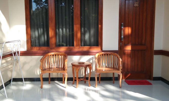 Batu Karas House | Rivana Hotel
