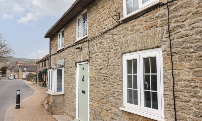 Burton Bradstock Cottage | RIVER COTTAGE, pet friendly in Burton Bradstock