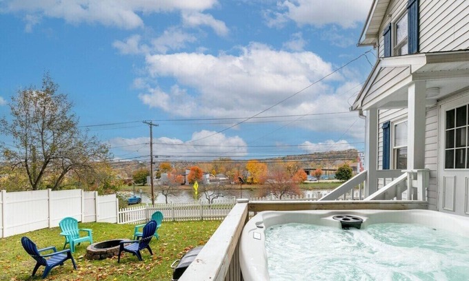 Ithaca House | River front in the heart of Ithaca!