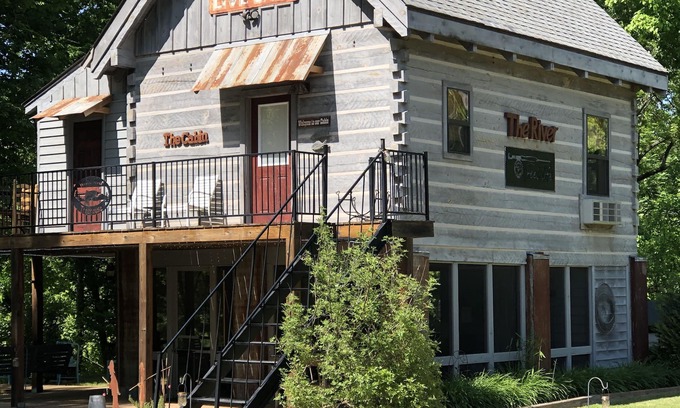 Boswell Cabin | River Front Relaxing Log Cabin Unwind-Refresh-Enjoy - Great View!