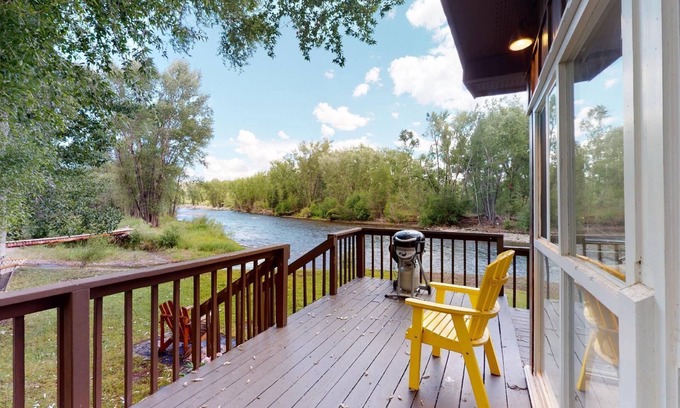 Gunnison House | River House on the River