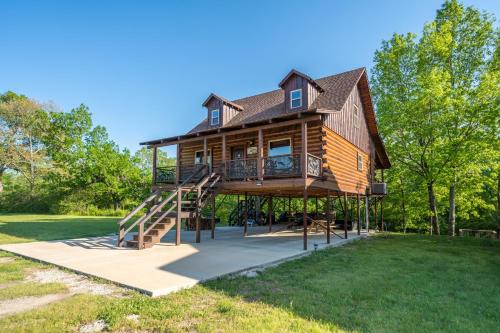 Glenwood House | River Lodge Escape with Hot Tub