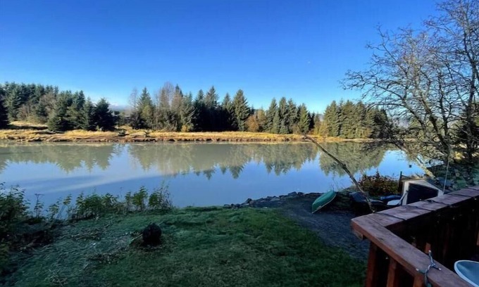 Mendenhall Valley House | River Retreat on The Mendenhall/Near Airport and Shopping