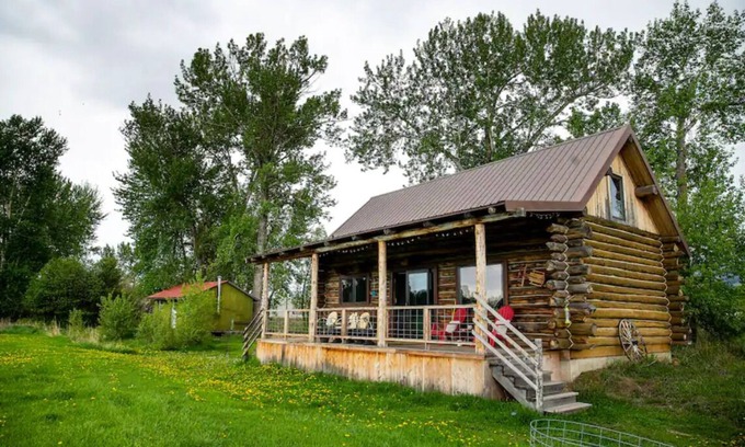 Salmon Apartment | River Runner's Retreat