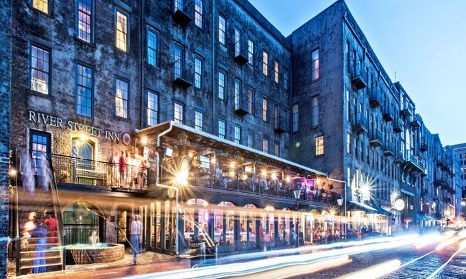 Historic District - North Hotel | River Street Inn