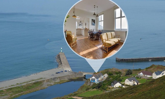 Aberystwyth House | River View in Aberystwyth