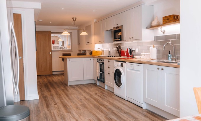 Ironbridge Cottage | Riverbank Cottage - Scenic River Views