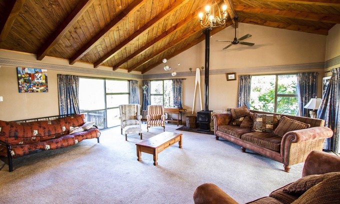 Te Rangiita House | Riverbed Lodge - Lake Taupo Home