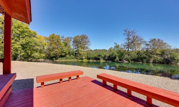 Mount Ida House | Riverfront Arkansas Abode - Furnished Deck and Grill