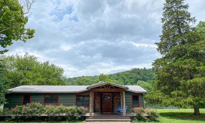 Cotter House | Riverfront House, Sleeps 10, at Wildcat Shoals Boat Ramp, Excellent Bank Fishing
