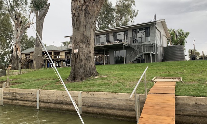 Brenda Park House | Riverfront, Murray River, Brenda Park, Morgan, S.A. Murraylands, Riverland.