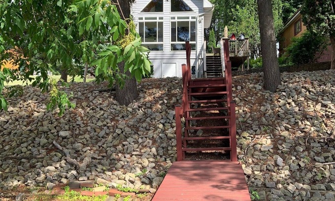 Fremont House | Riverfront vacation home with beautiful views and private dock