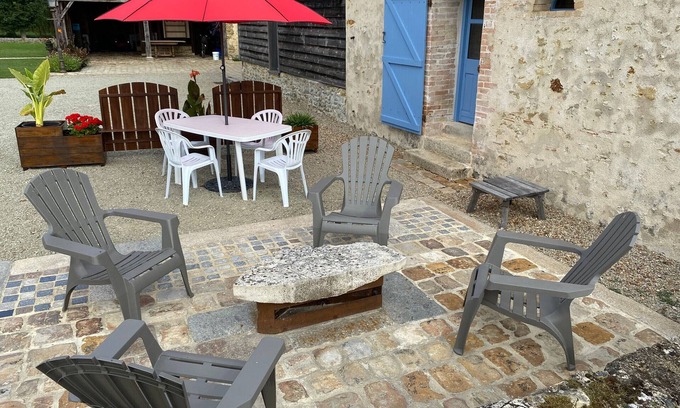 Ballon-Saint-Mars Cottage | Riverside Retreat: Charming Cottage Near Le Mans – Fishing, Hiking & Equestrian Activities