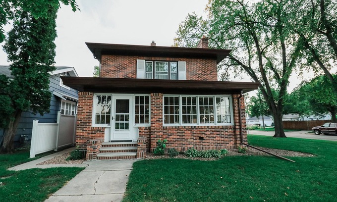 Grand Forks House | Riverside Duplex 2 Bdms