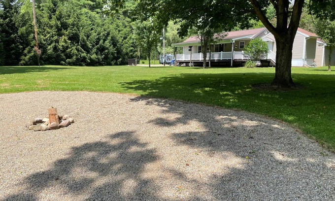 Loudonville House | Riverside Escape - Riverfront Home on 1 acre
