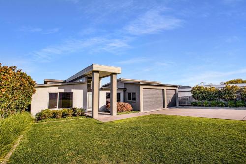 Eastwood House | Riverside Haven