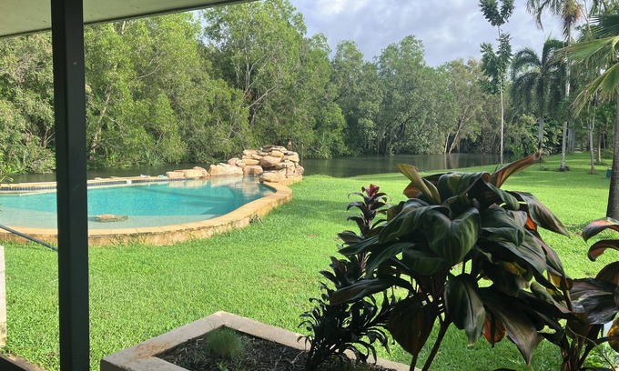Darwin River House | Riverside Homestead