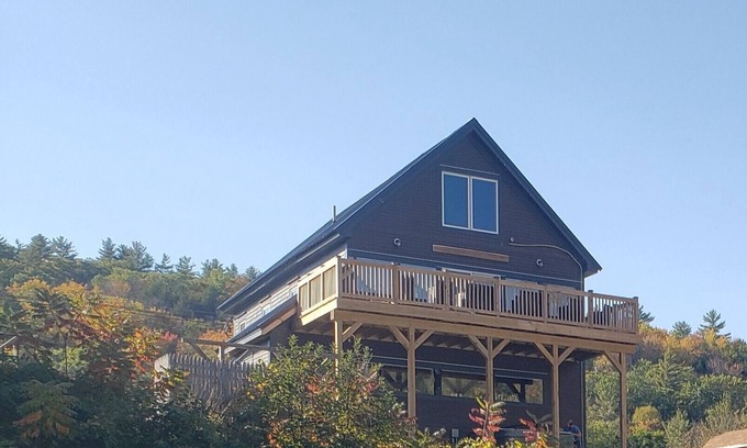 Warren House | Riverside House - Rustic Gatherings Lodge Guest House - Hot Tub + Chef's Kitchen