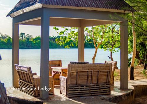 Central River Cabin | Riverside Lodge Bansang