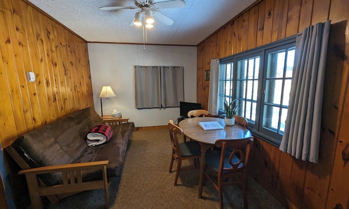 Park Rapids Cabin | Riverside Point Resort #6 | 2 Bed, 1 Bath