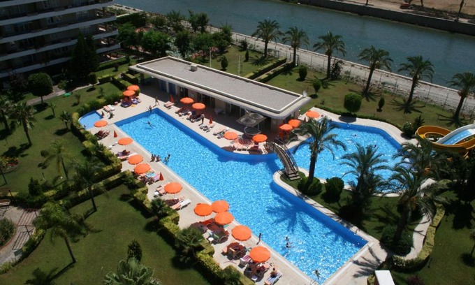 Tosmur Belediyesi Apartment | Riverside Resort Property