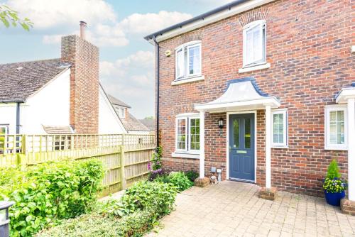 Shefford Bed & Breakfast | Riverside Stays, Modern House Stays, Shefford, Bedfordshire