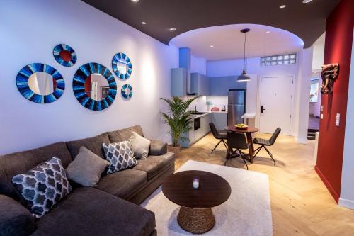 Daun Penh Apartment | Riverside Studio
