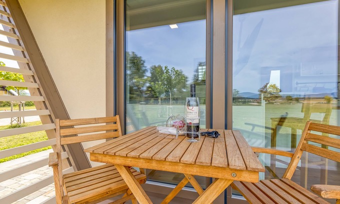 Metlika House | Riverside Suite Ane private beach, Gradac, Slovenia