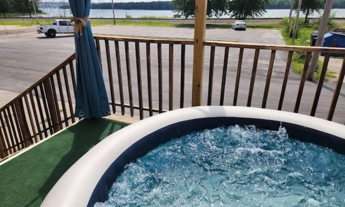 Savanna Apartment | RiverView Lux: 420 Friendly Damage Control, private deck w/hot tub