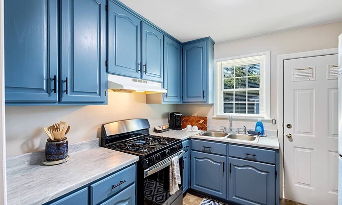 North Augusta House | Riverwalk | Downtown | Open Kitchen