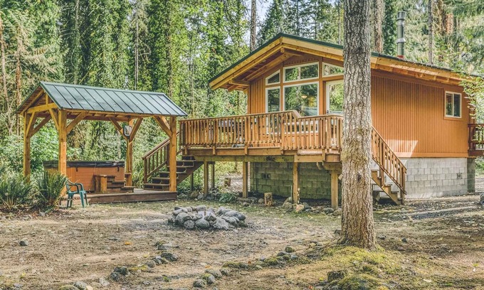 Brightwood Cabin | Riverwood Hideaway - Romantic, Secluded Riverfront Cabin, Hot Tub, Dogs Welcome