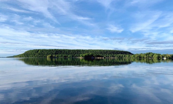Idlewild Cottage | Robertson's Cottages; Door County Waterfront Resort/Pineaire Home, Dog Friendly