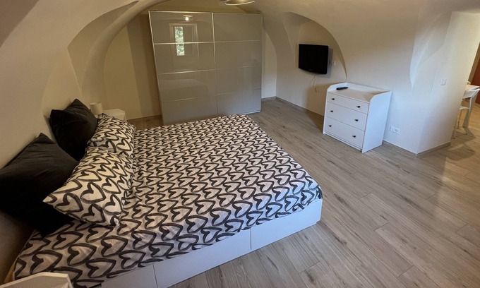 Rocchetta Nervina Apartment | Rocchetta Suite - Romantic relaxation
