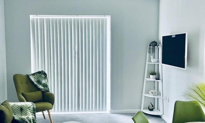 Wainscot Apartment | Rochester Castle Luxury Apartments