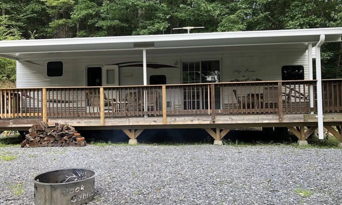 Weedville House | Rock Hill Cabins - Eagle's Nest